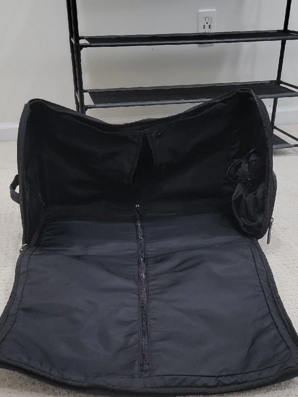 Quince Men's Black Travel Duffel Bag - Classic